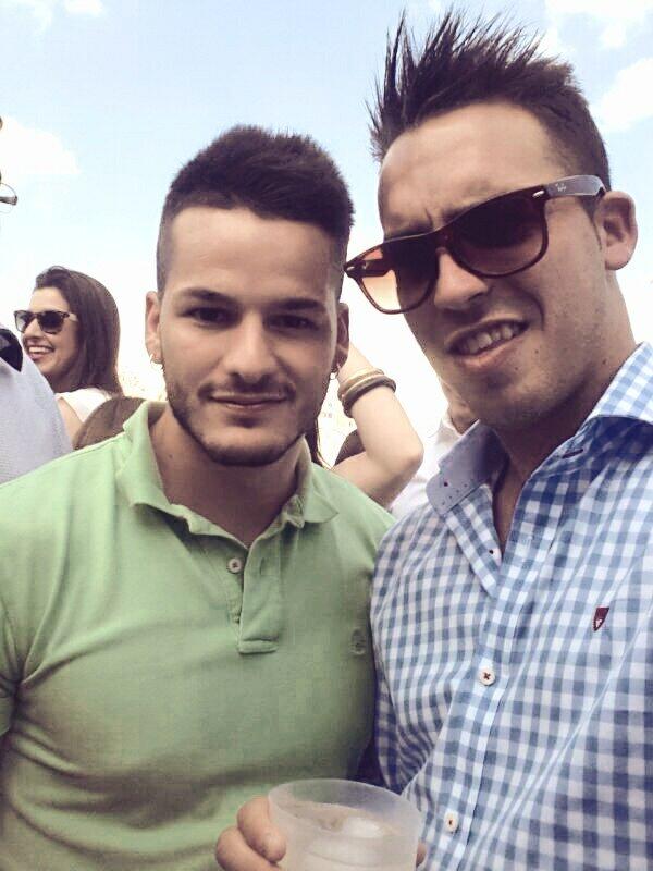 Nikohmaydi's tweet photo. Con el mi sapete preferido @joselora11 http://t.co/iuOFZTzM4l