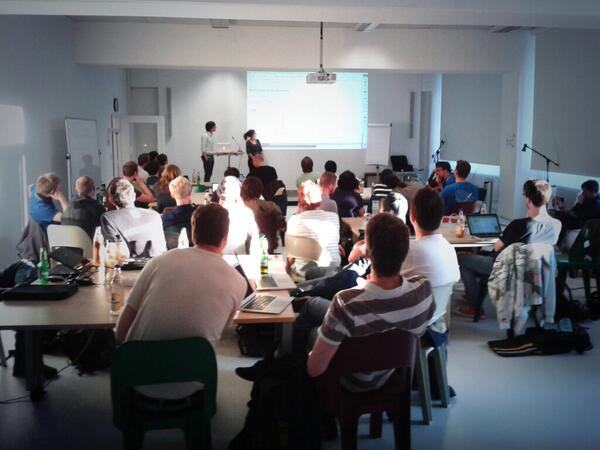 octopuscitizen's tweet image. Awesooooooome so many new people are here at @codeforbe  :))