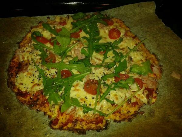Cauliflower pizza - carb free