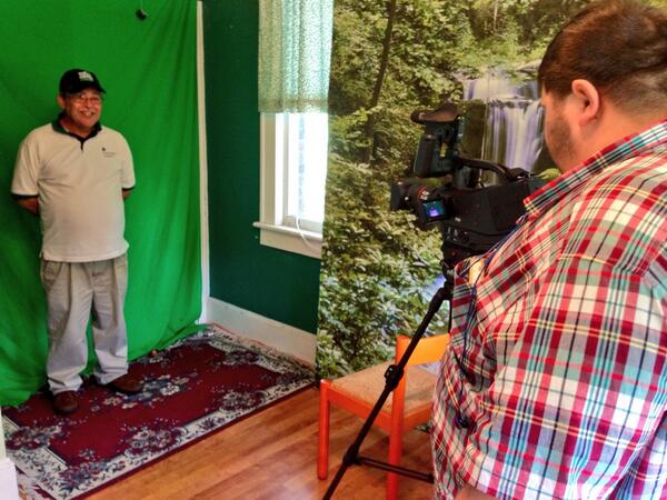 gatewayhousesc's tweet photo. Capturing Deric's employment report for tomorrow's edition of #WGHN. Can't wait to hear how his 1st day goes! http://t.co/Y44zYv79P4