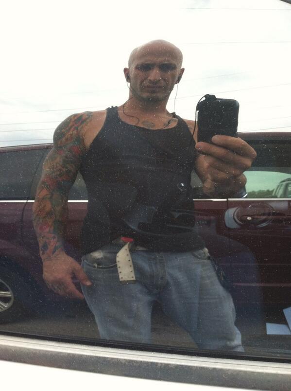 lellotrance's tweet image. At work raging to @thomasgold #sunny #fun #edmtatto🙌🙌