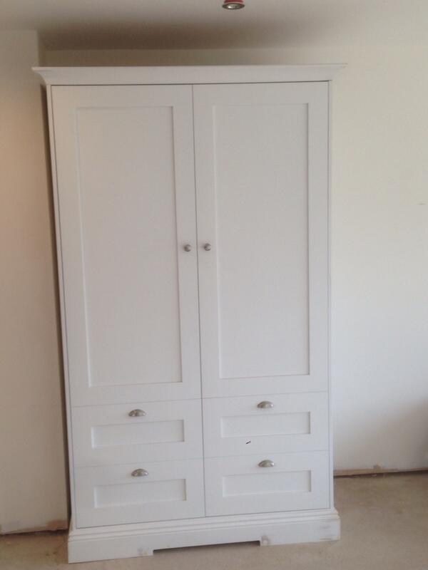 festfool's tweet image. This weeks job. Hand painted lay on f/f housing #tulipwood