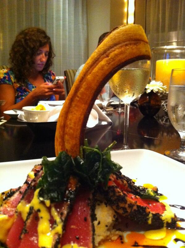 ThrillistMiami's tweet image. Seared ahi tuna at Sinclairs @jupiterbeach resort in #jupiter. Feel the need to buy a Porsche now #opcoast2coast