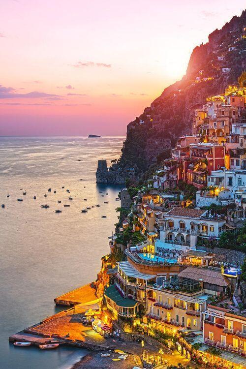 Beatriz_GPA's tweet photo. “@NaturPictures: Positano, Italia. http://t.co/Ec6w6A7VSt” algún día @CristinaChaL