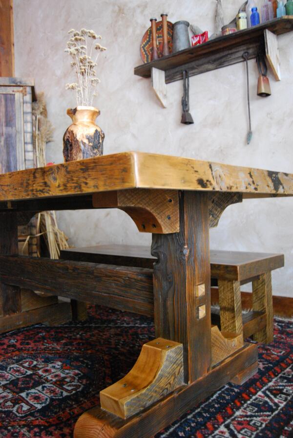 TimberDesigns3's tweet image. Our Reclaimed wood Black Mountain Trestle Table! LOVE!  All photos are copyrighted and these are my original desings.