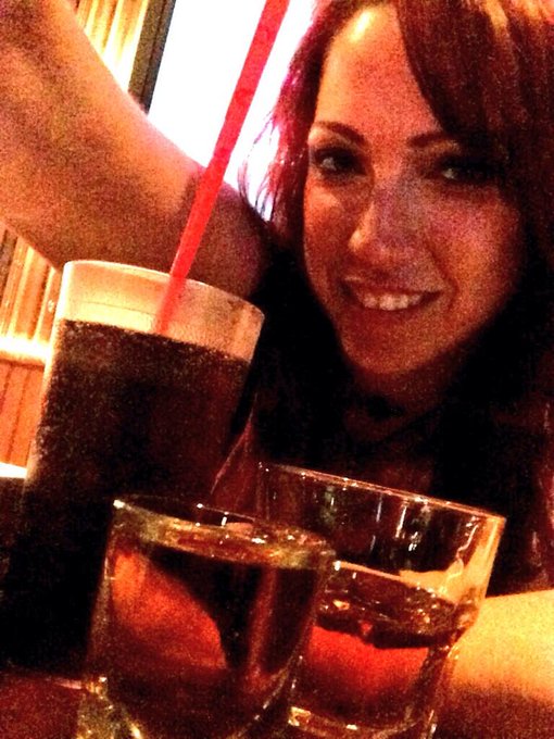 To everyone who bought me drinks last night on @Slingr.... THANK U FOR AN AWESOME NIGHT! http://t.co<a href="/tag/sdcc2014"class="tags"><span>#sdcc2014</span></a>