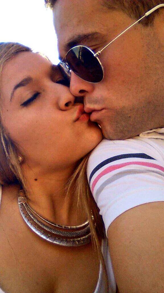 danijedula's tweet photo. Buenas noches a lo mas precioso de este mundoo @MariaAlbertos17 tequiero mongola! http://t.co/avdFl2cg0t
