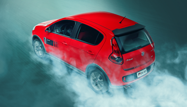 FiatBR's tweet photo. Tá louco pra chegar em casa? Com o #PalioSporting você chega mais rápido. http://t.co/URC5Baf8df http://t.co/cFpnJVKs7s