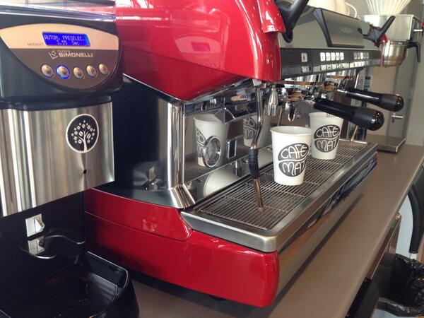 Cafe_Mat's tweet image. Full Steam Ahead! #coffeebreak #needarefill #sooke #community #themat #caffeinateme #grabacup