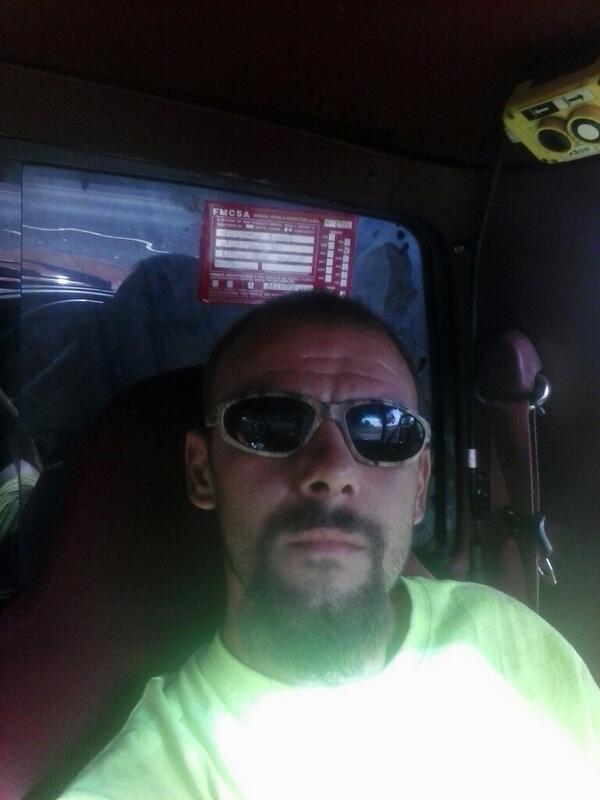 RyanGilman1's tweet photo. chillin at work waiting to get out.whoop whoop http://t.co/irrOGJZswI