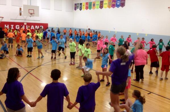 HighlandIndians's tweet photo. The rain can't stop us! The fun of #FieldDay2014 at Highland continues indoors! #FieldDay http://t.co/XYxC8PzWI3
