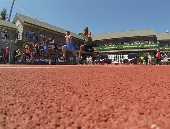 AshtonJEaton's tweet photo. Incredible picture. “@TheSchmenk: .@AshtonJEaton @doliversub13 and @jeffporter1 2nd step of 110mHH #Pre2014 http://t.co/D3IpMYKi2N”