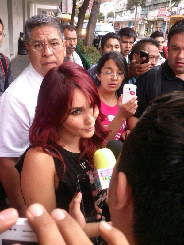  Dulce Maria. [11] - Page 32 BpUuSo_IcAAr4kc