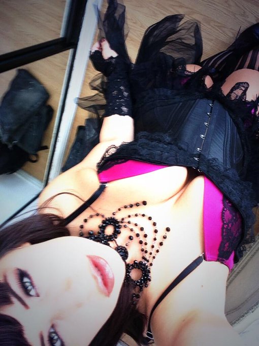 And that's a wrap on today. Round two tomorrow! So so so tired cant wait to see lunar and my bed http://t