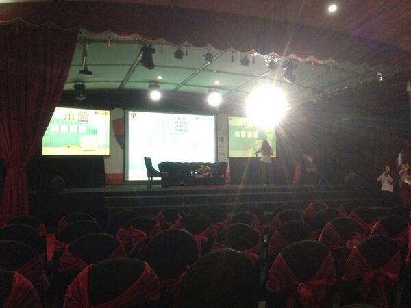 LSPRHousing's tweet photo. Suasana Auditorium Prof. Dr. Djajusman Auditorium &amp; Perfomance Hall Camp B. Beberapa menit lg acara akan dimulai. http://t.co/Ejd1KegiSj