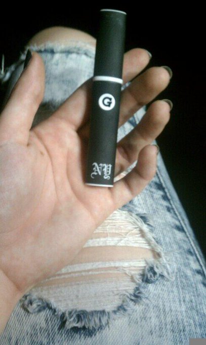 Gpenning it all the way to Brooklyn #dablife #40ozvan http://t.co/hBw1HJeOzp<a href="/tag/dablife"class="tags">#dablife</a><a href="/tag/40ozvan"class="tags">#40ozvan</a>