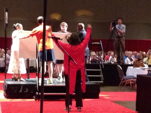 andyadams722's tweet image. Rev Jan Griffith - a true &amp;amp; humble servant for Jesus, running around #igrc2014 draped in the bishop&apos;s red jammies.