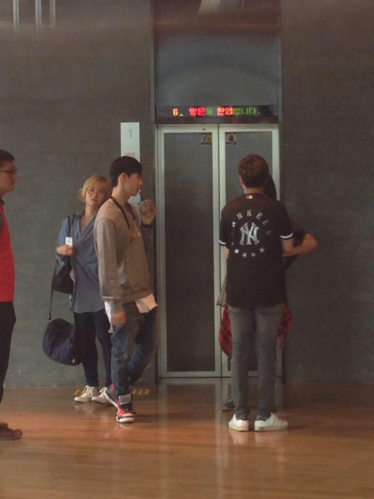 BpVj5OhIEAE4L7h.jpg:large