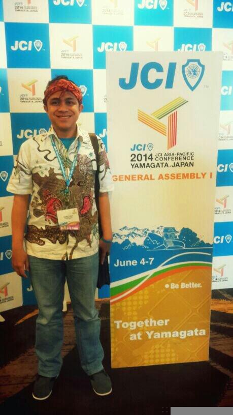 rebo nyunda..SG jci bandung menggunakan batik di JCI Asia Pacific Conference di yamagata jepang. Cc: <a href="/ata_lia/">Atalia Praratya</a>