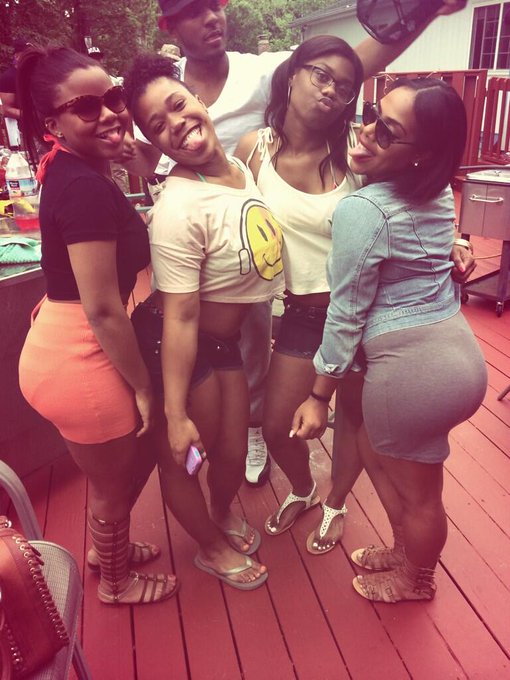 Watch I s a b e ll e's leaked NSFW photo on TwXstars