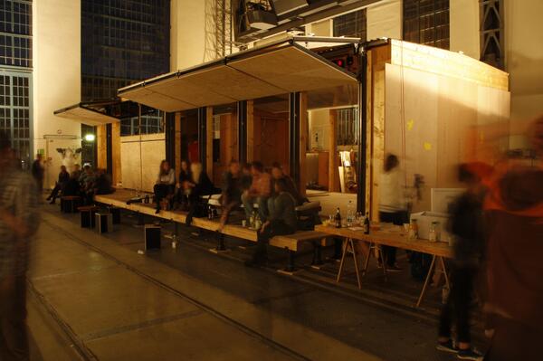 Isn't it the perfect place to hang out with a couple of friends? #SDE2014 #chillzone