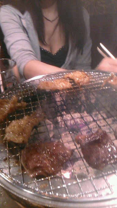 実は昨日の隠し撮りがまだあるんですよ(。-&forall;-)ﾆﾔﾘ http://t.co/5QUbSGzdMI