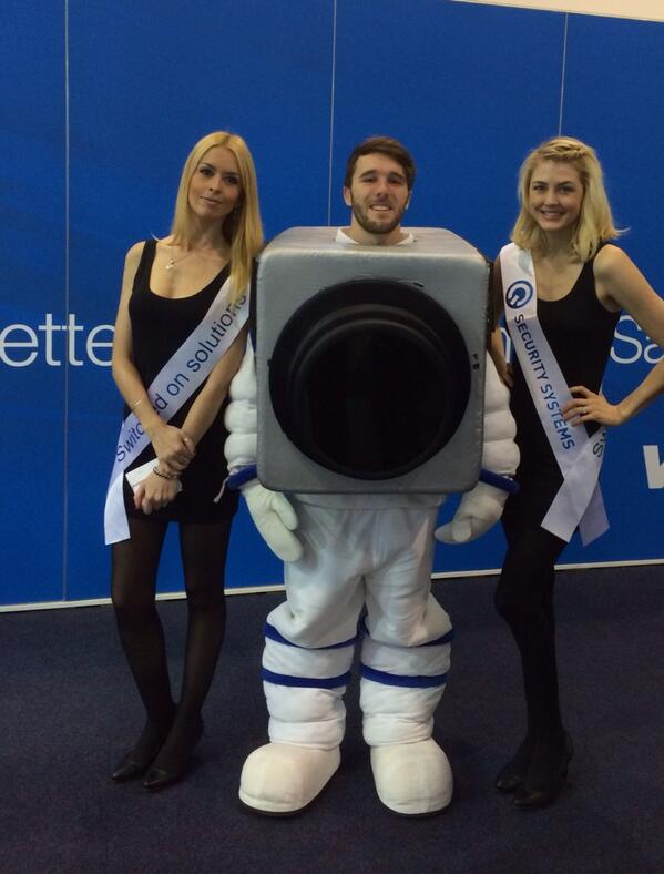 chicpromossyd's tweet image. Veronica and Amanda - #ChicPromotions #models at #securityexpo #melbourne for @qsecuritysystem