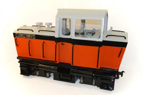 FalliResMat's tweet image. The finished train. Complete with batteries, motors and a horn!  Well done Paddy.  All of your hard work paid off.