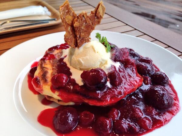 a815s's tweet photo. RH cafe http://t.co/dv4WzGlp8J