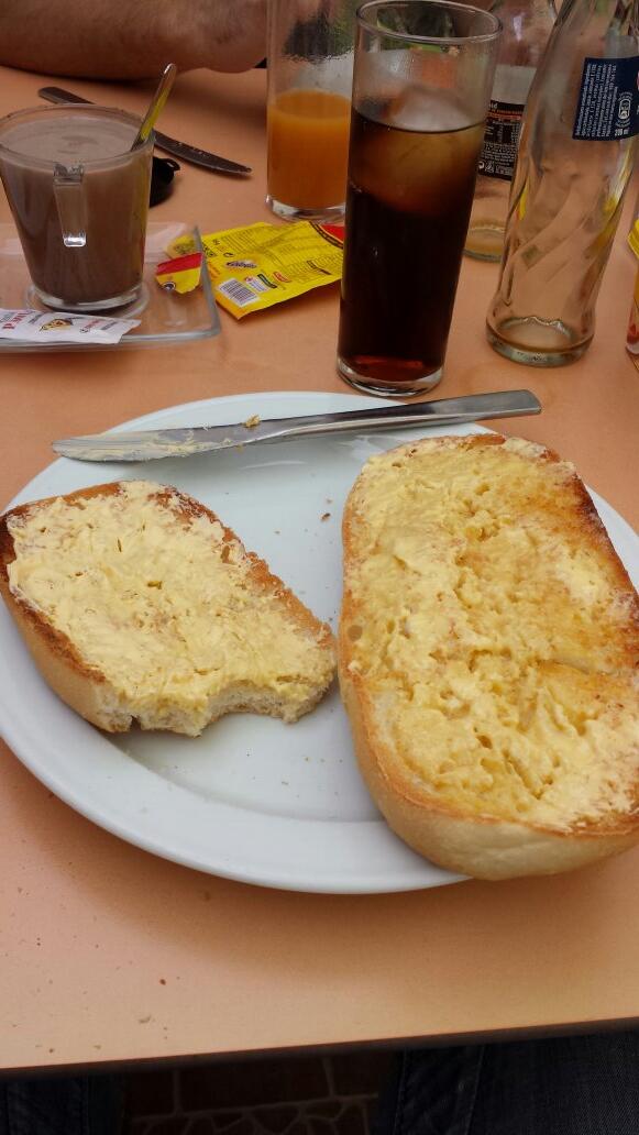 Desayunado en la paola!!