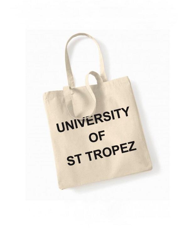 iCreates_'s tweet image. Sur la plage abandonnée…