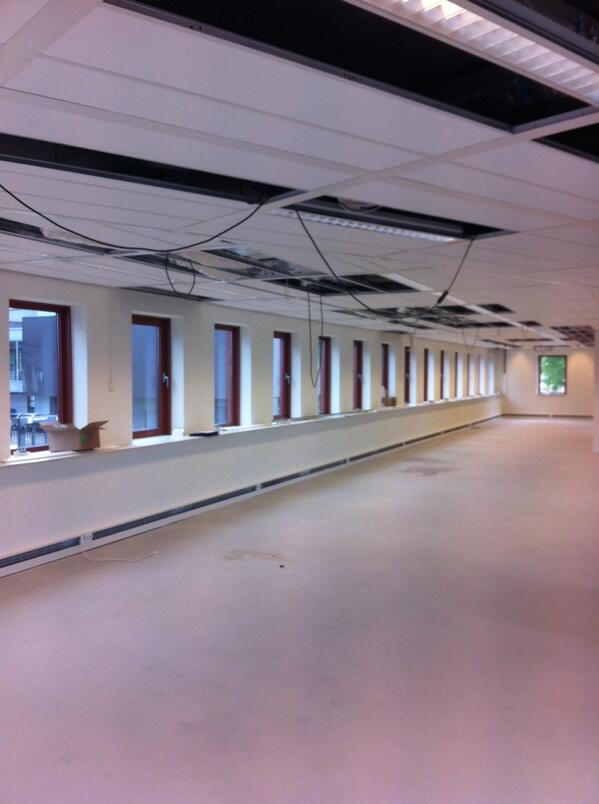 Agent_Bandalux's tweet photo. Mooi #project inmeten met 200 stuks #bandalux omega jaloezieën 25mm http://t.co/fnyvcBJUo7