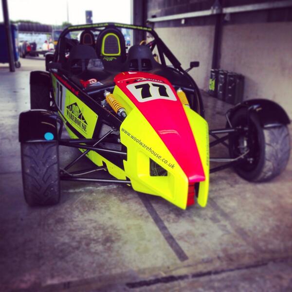 AtomCup's tweet photo. Testing begins at Donington Park as we get ready for this weekend @MSVRacing @AbsoluteTaste http://t.co/6dQeU2nmKG