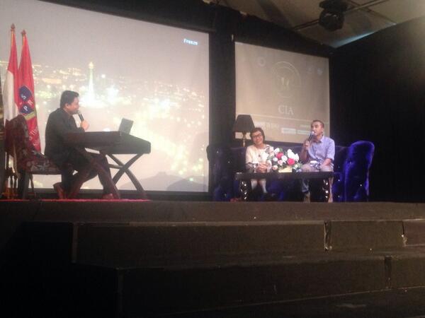 lspr_official's tweet photo. RT @CIA_LSPR: Wooooowww! Rico Ceper and Ibu Runi from IYS on stage now @PRfestival2014 #PRFest2014  http://t.co/KgHiBSnQRg