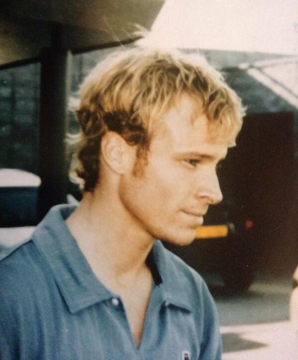 LittrellPride's tweet image. #tbt Roki in Amsterdam on 7/26/99 I love this picture look at his curls 😍😍😍 and his perfect profile 👌 #ImOutOfControl