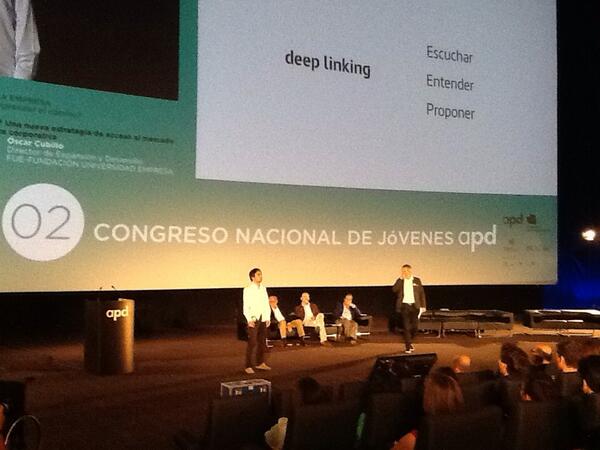 FUEONLINE's tweet photo. Del @wrcspain al reto de inspirar a #jovenesapd @fcarruesco y Oscar Cubillo cuentan nuestra historia #deeplinking http://t.co/vVRlRHecDf