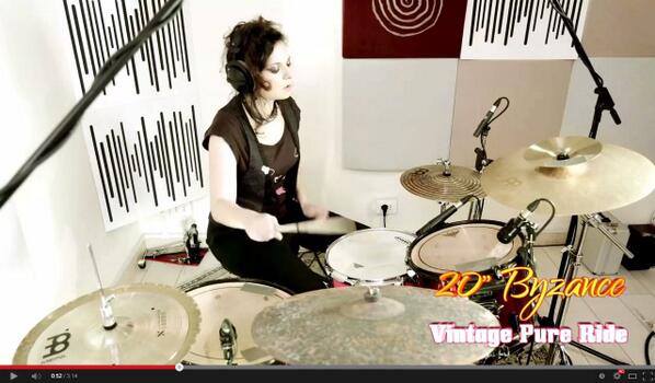 Some nice funk drumming by Italian Meinl artist Giulia Lazzarino (ns) ow.ly/xEyO9