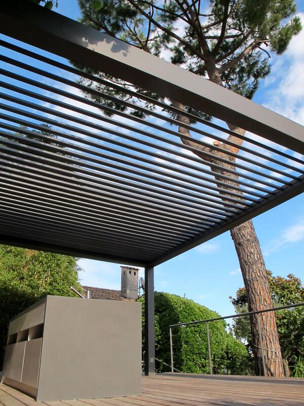 InsideCrea's tweet image. Pergola bioclimatqiue avec lames orientables