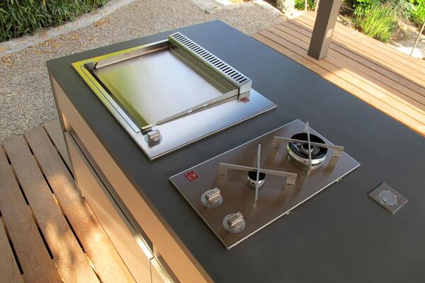 InsideCrea's tweet image. Plancha gaz et plaque 2 feux inox intégrées au plan de travail