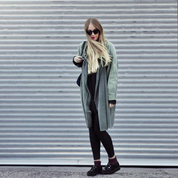 ELLEStyleReport's tweet photo. Turn to page 31 of the latest @ELLEmagazineSA  to see my latest winter street style captures http://t.co/R3UFtaaI6u