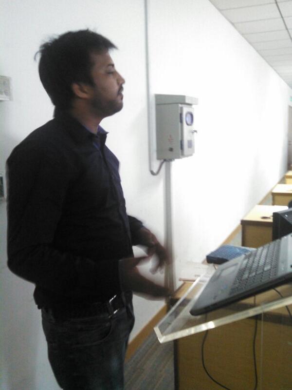 googlersgroup's tweet photo. Yasir Sulman is sharing his thoughts about #SEO with students of #FreelancerFactory http://t.co/L6sbvyQstN