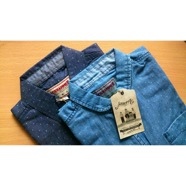 JackhammerCo's tweet image. #ArticleHighlight

Dotted Denim Shirt (Short Sleeve). Made from 4oz dobby weave denim. Available in: Raw &amp;amp; Bleached.
