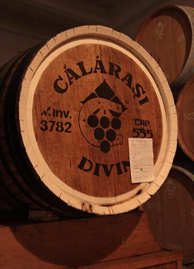 KommersantMD's tweet photo. «Банк Москвы» опроверг продажу Calarasi Divin  
http://t.co/anVIhocm6Z http://t.co/VdFNUjcxTY