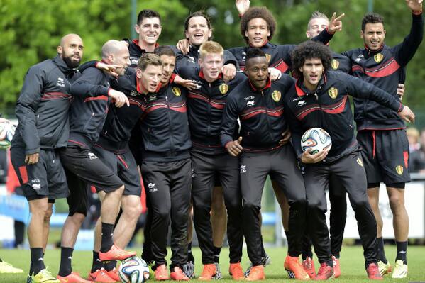 BelRedDevils's tweet photo. Winning team at training today! #reddevilstobrazil #beltun http://t.co/lDXp9XzBl3