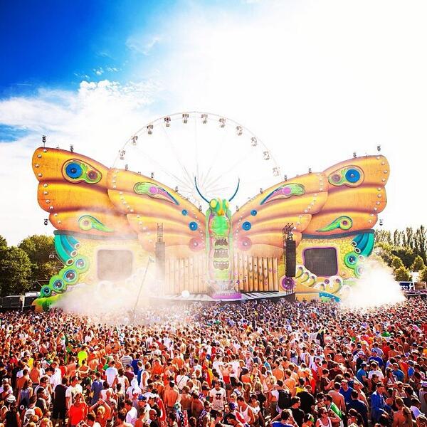 Summer is here, getting butterflies in my tummy! #Tomorrowland #EDM #Summer <a href="/tomorrowland/">Tomorrowland</a> <a href="/TomorrowWorld/">TomorrowWorld</a>