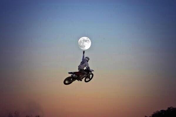 _Paisajes_'s tweet photo. Una forma más fácil de llegar a la Luna. http://t.co/cXQj238EPD