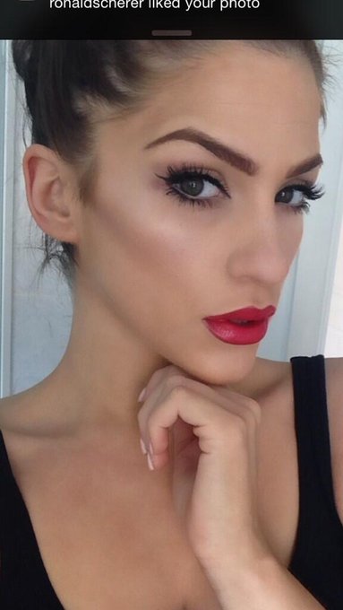 Makeup http://t.co/DQ97HNYOqJ<a href="/tag/friskyfriday"class="tags"><span>#friskyfriday</span></a>