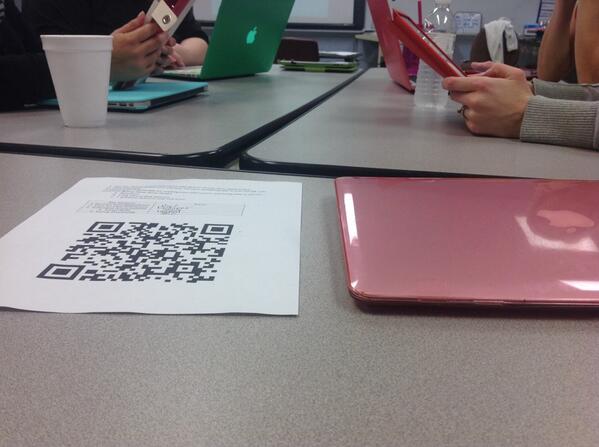 lstimac1's tweet photo. @13easd learning about #collaborativelearningtechniques 😀 http://t.co/HLBepjs6ID