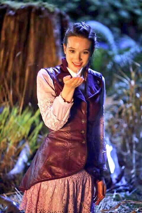 castinglaserie's tweet photo. Today is the birthday of @sophielowelowe our lovely Alice on #OUATIW ¡¡Feliz Cumpleaños!! Happy b-day!! 🎊 http://t.co/uWqf2xZJpH