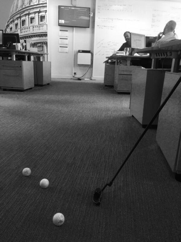 #recruitment #Recruiting #officebreak #officecompetition #golf #putting